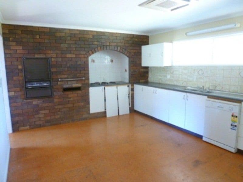22 Moore, Kingaroy QLD 4610, Kingaroy - Thumbnail 2