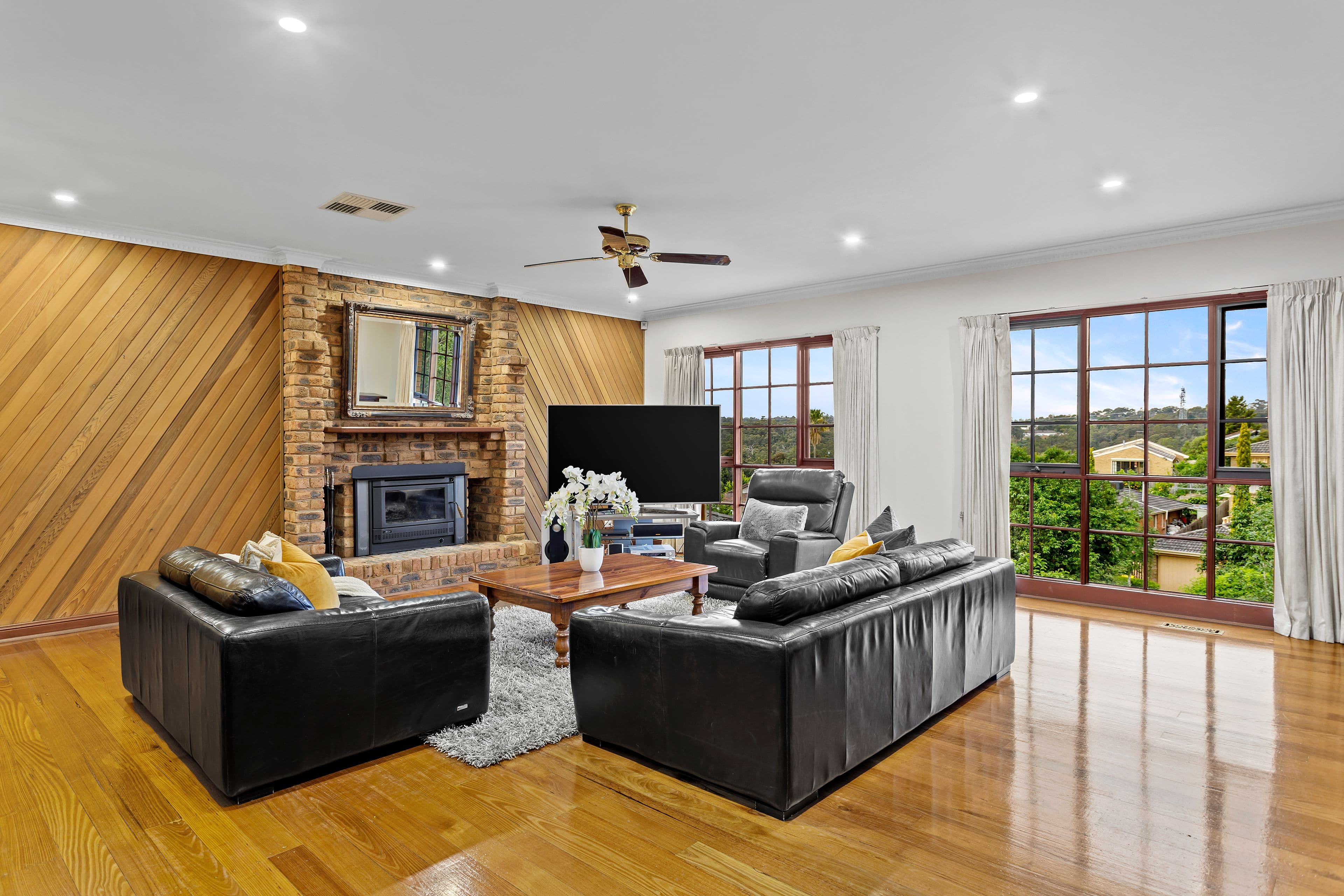 12 Jefferson Grove, Doncaster East VIC 3109, Doncaster East - Thumbnail 4