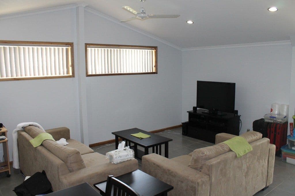 33 Manooka Drive, CANNONVALE QLD 4802, Cannonvale - Thumbnail 2