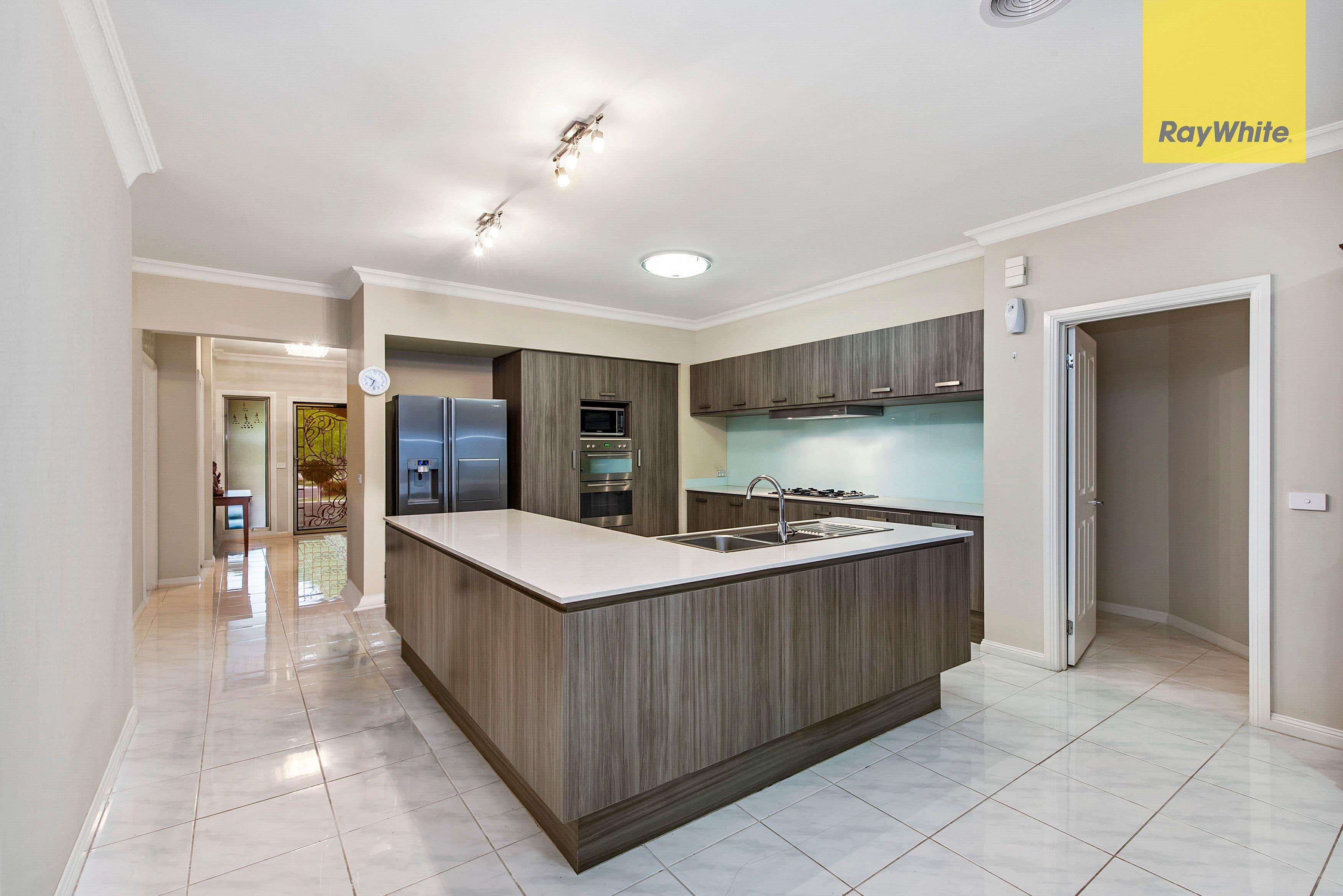 16 The Esplanade, Taylors Hill VIC 3037, Taylors Hill - Thumbnail 3