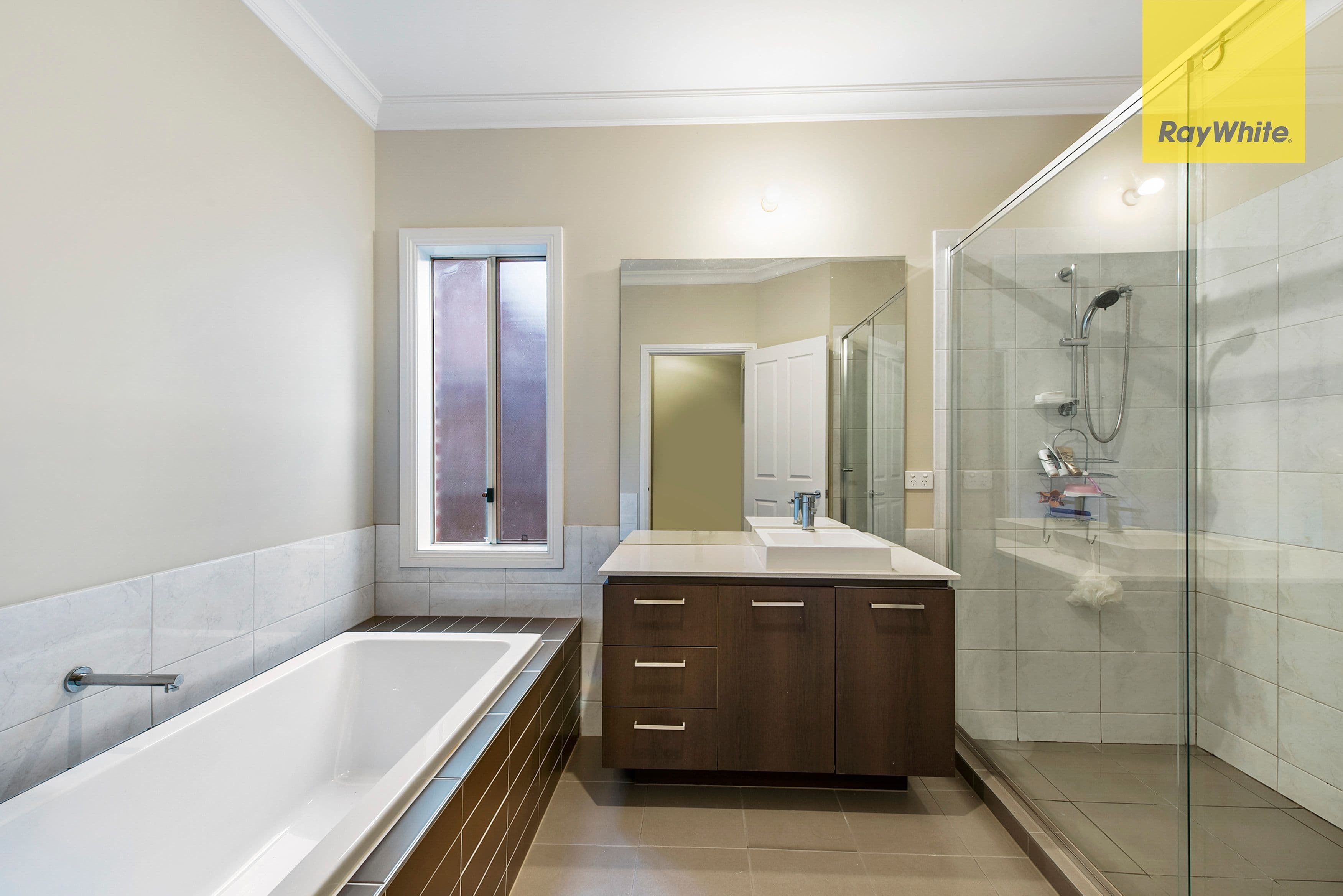 16 The Esplanade, Taylors Hill VIC 3037, Taylors Hill - Thumbnail 6