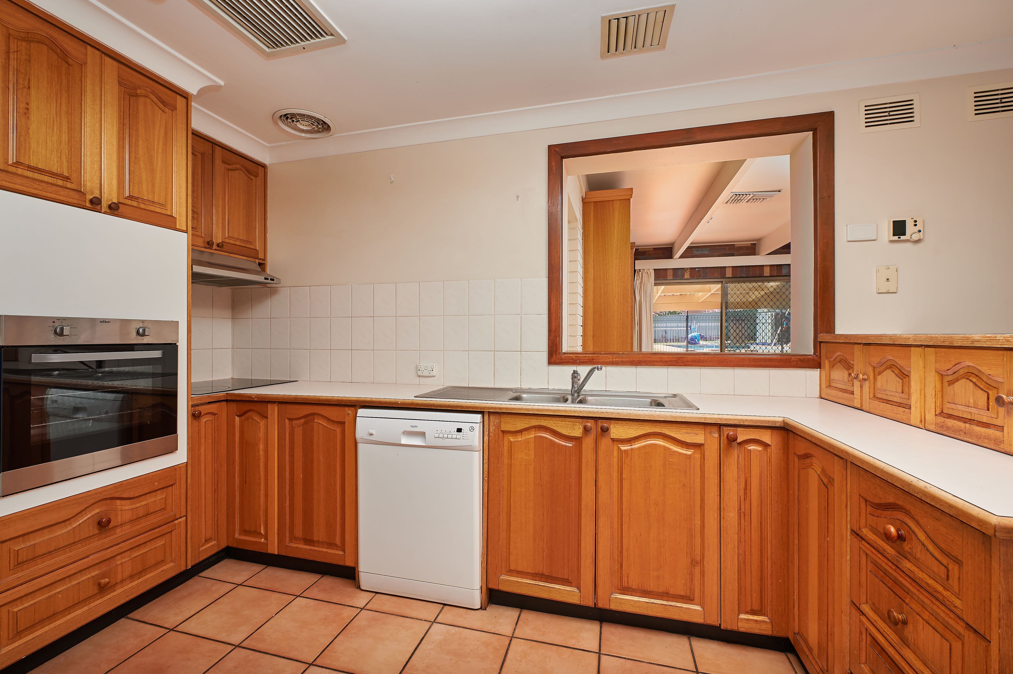 23 Truman Avenue, Tolland - Thumbnail 4