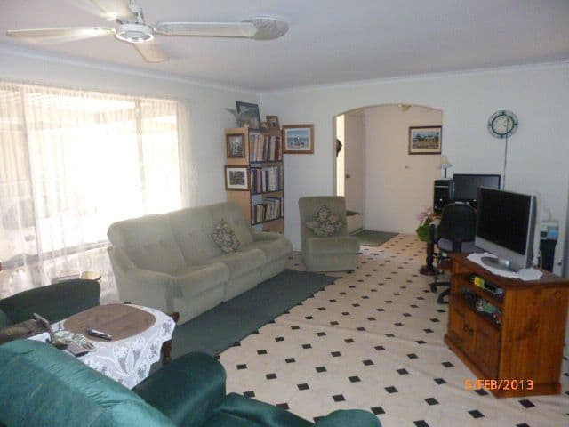 19 Laffer Street, LOXTON SA 5333, Loxton - Thumbnail 2