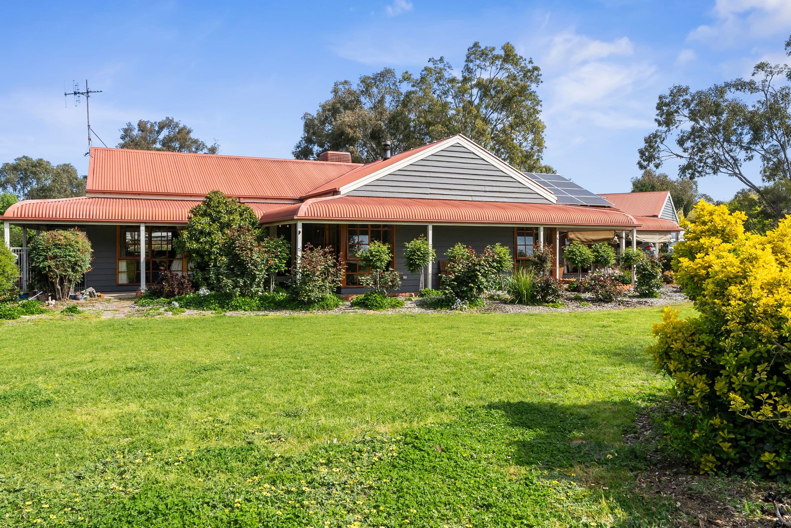 30 Murray Road, Benalla VIC 3672, Benalla - Image 1