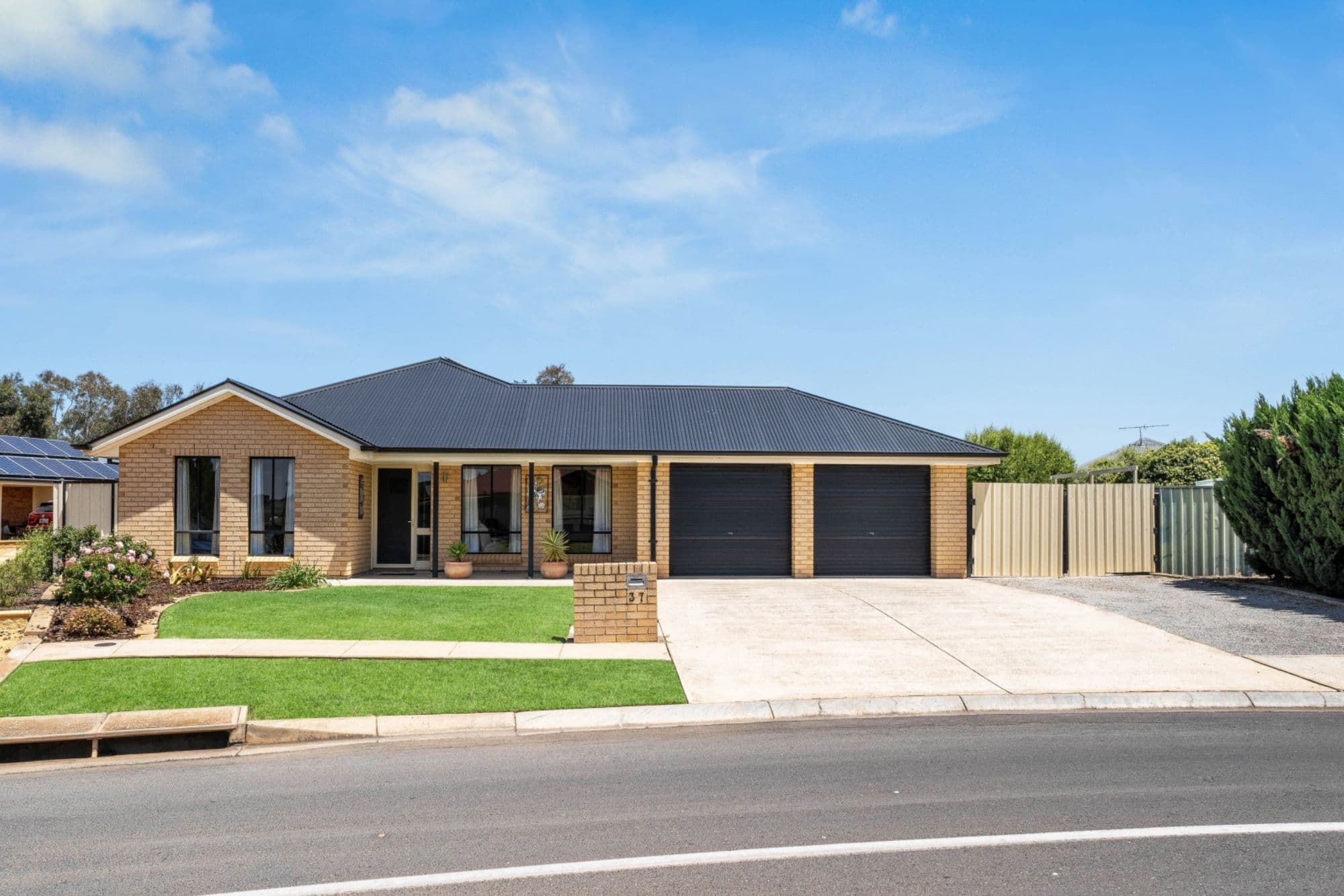 37 Strathmont Drive, Strathalbyn SA 5255, Strathalbyn - Thumbnail 2