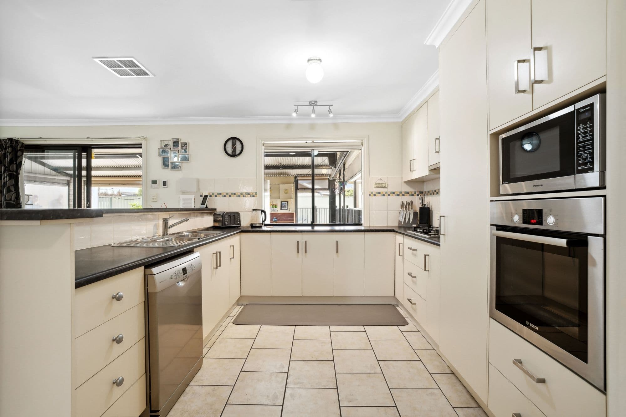 37 Strathmont Drive, Strathalbyn SA 5255, Strathalbyn - Thumbnail 6