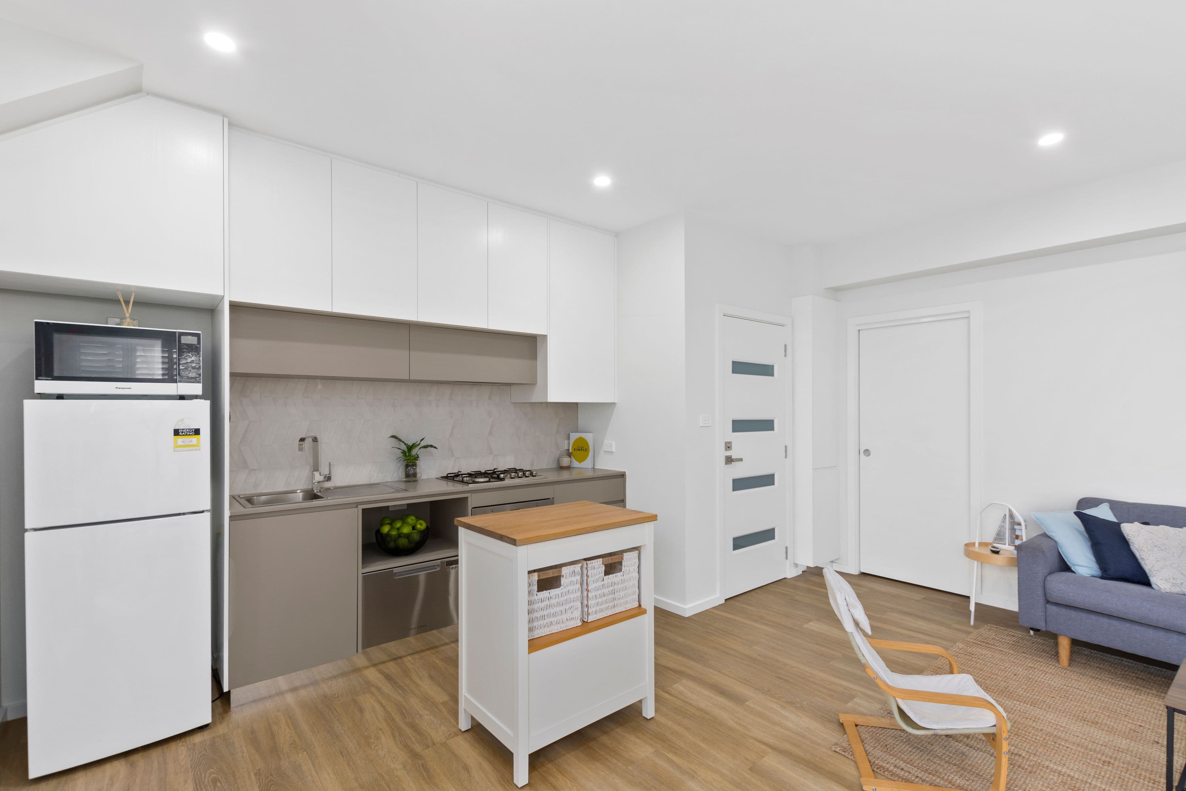 8 Thomas Street, Corrimal NSW 2518, Corrimal - Thumbnail 8