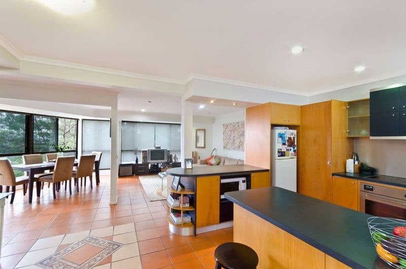 10 Dandaloo Drive, CURRUMBIN QLD 4223, Currumbin - Thumbnail 5