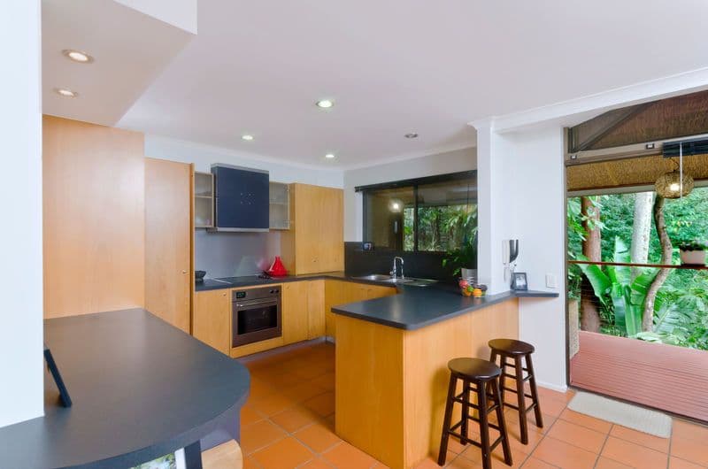 10 Dandaloo Drive, CURRUMBIN QLD 4223, Currumbin - Thumbnail 7