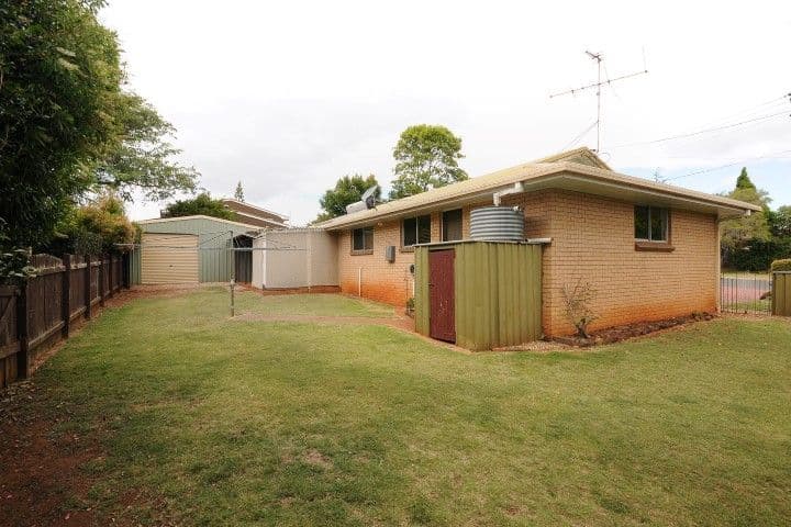 27 Hazel Street, CENTENARY HEIGHTS QLD 4350, Centenary Heights - Thumbnail 6