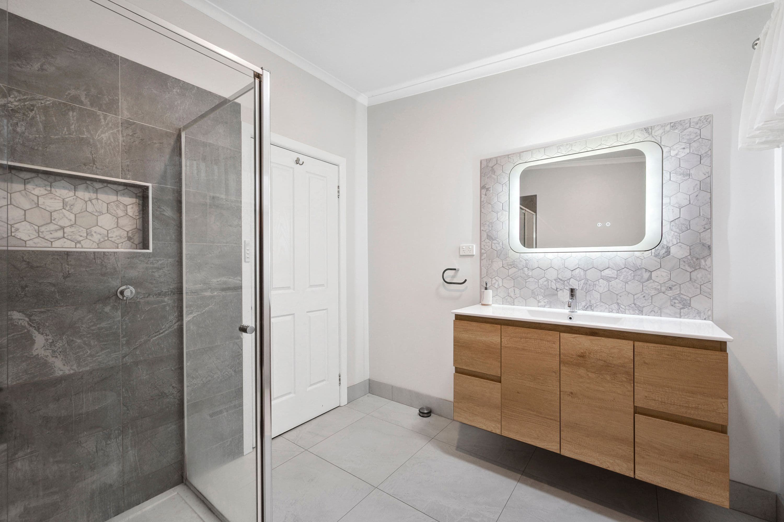 5 Benambra Street, Corio VIC 3214, Corio - Thumbnail 5