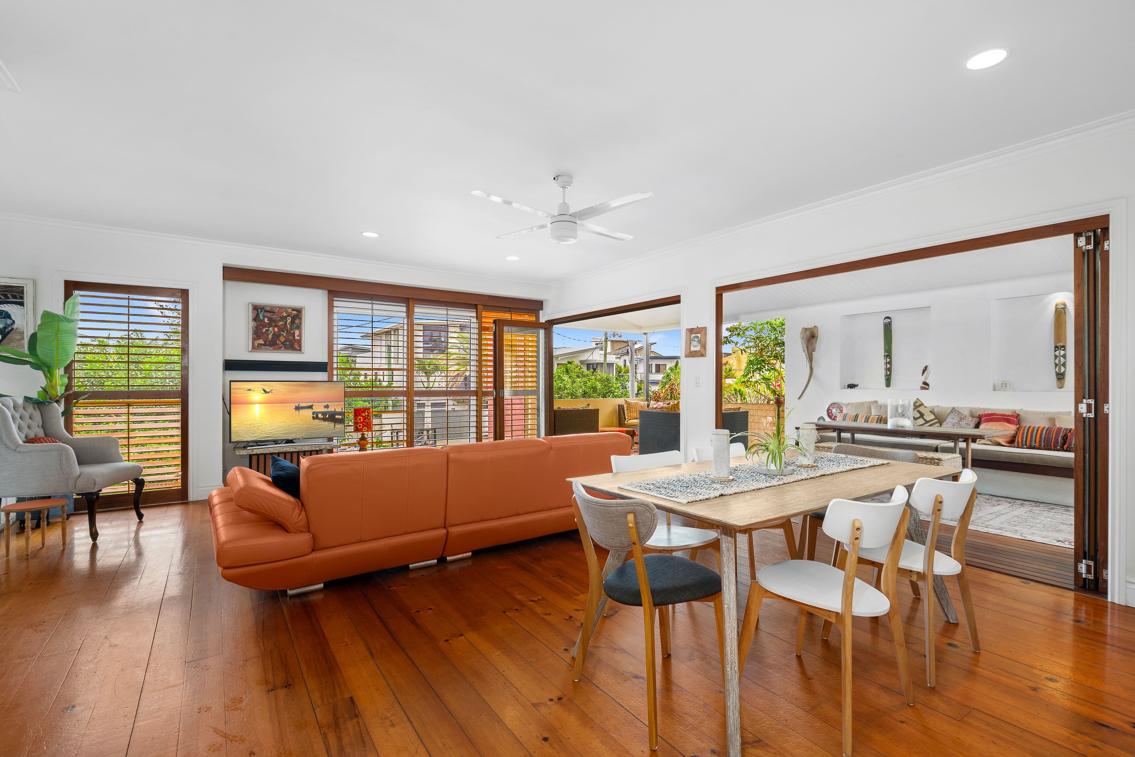 12 Seabeach Avenue, Mermaid Beach QLD 4218, Mermaid Beach - Thumbnail 3