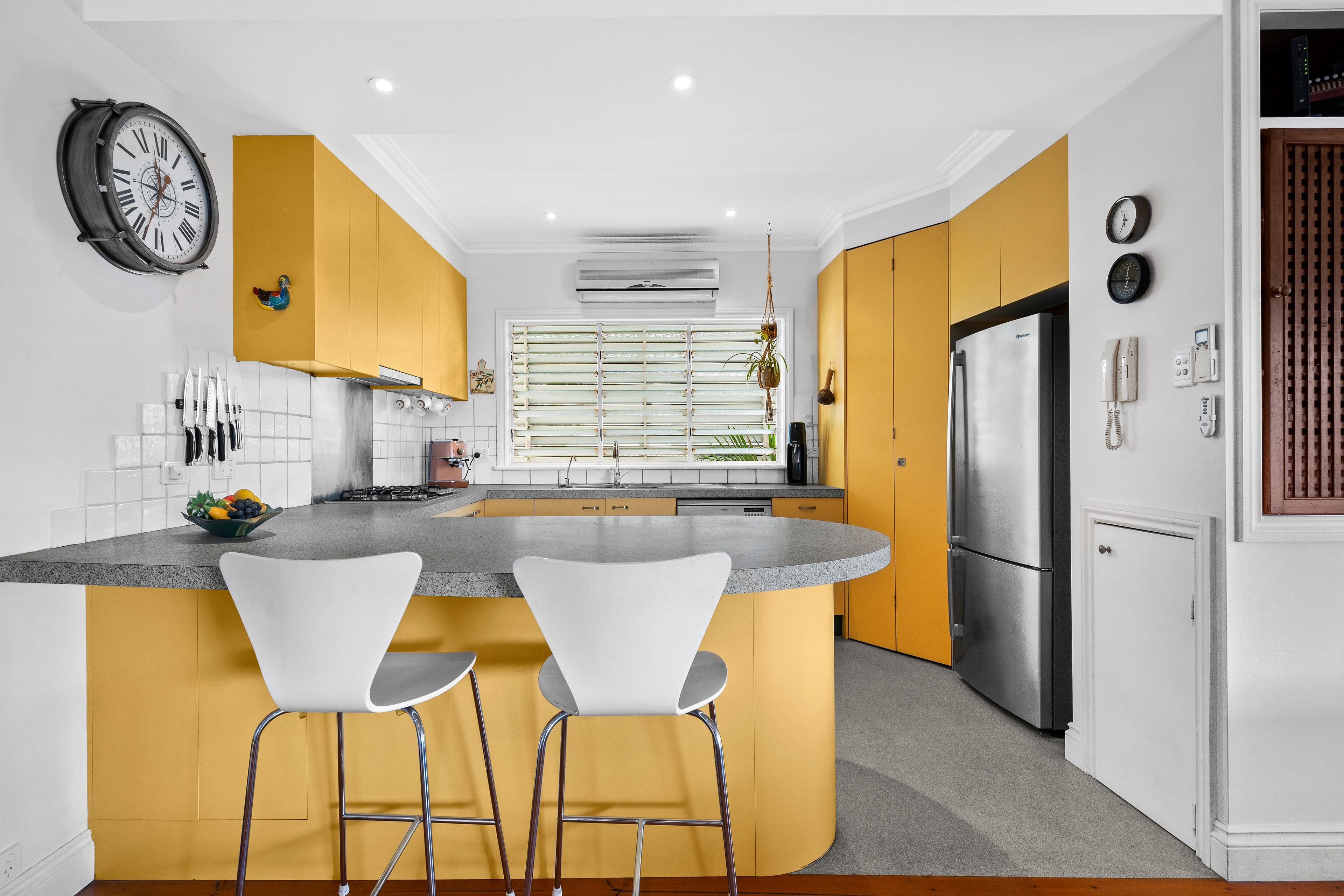 12 Seabeach Avenue, Mermaid Beach QLD 4218, Mermaid Beach - Thumbnail 5