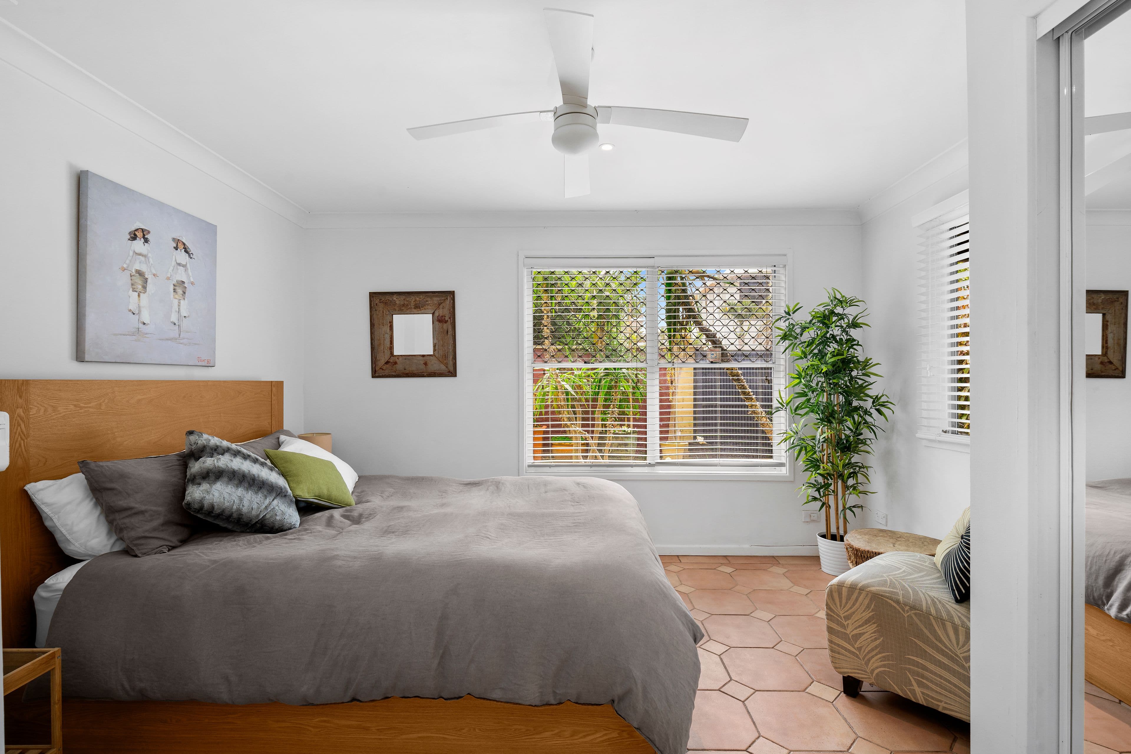 12 Seabeach Avenue, Mermaid Beach QLD 4218, Mermaid Beach - Thumbnail 6