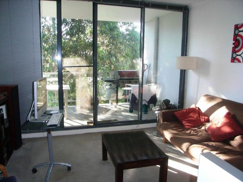 8 Grandstand Parade, ZETLAND NSW 2017, Zetland - Thumbnail 2