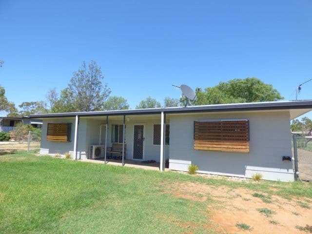 25 Allen Street, Roma QLD 4455, Roma - Image 1