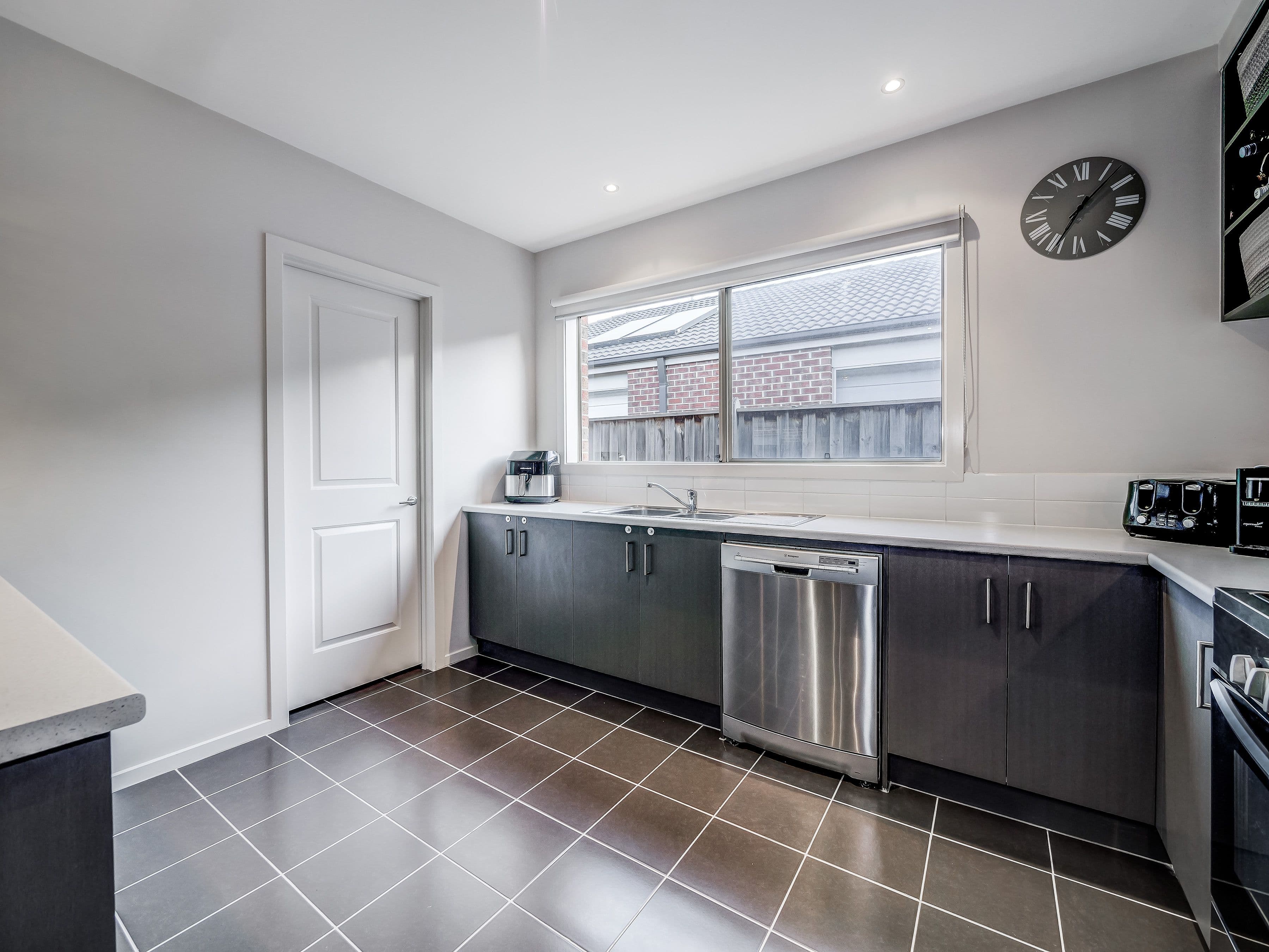 13 Merritt Avenue, Cranbourne West VIC 3977, Cranbourne West - Thumbnail 4