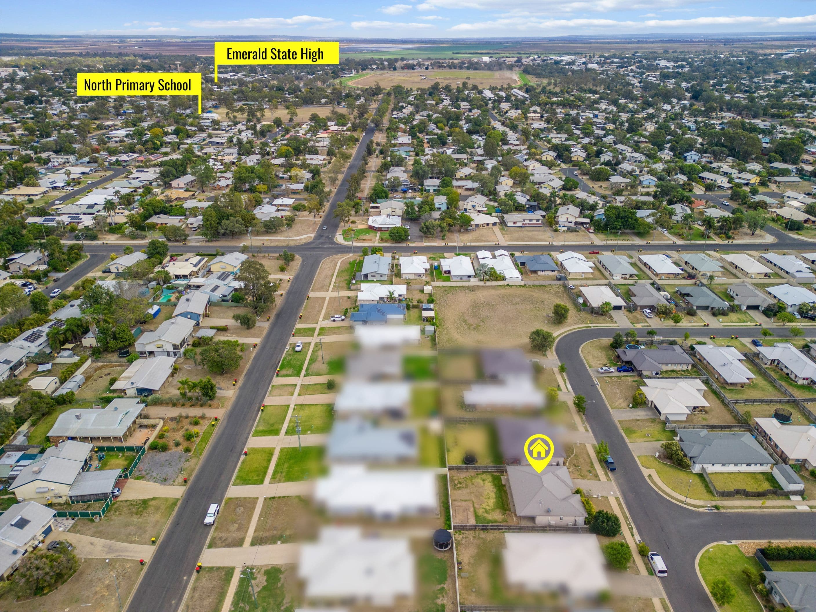 34 Jade Street, Emerald QLD 4720, Emerald - Thumbnail 2