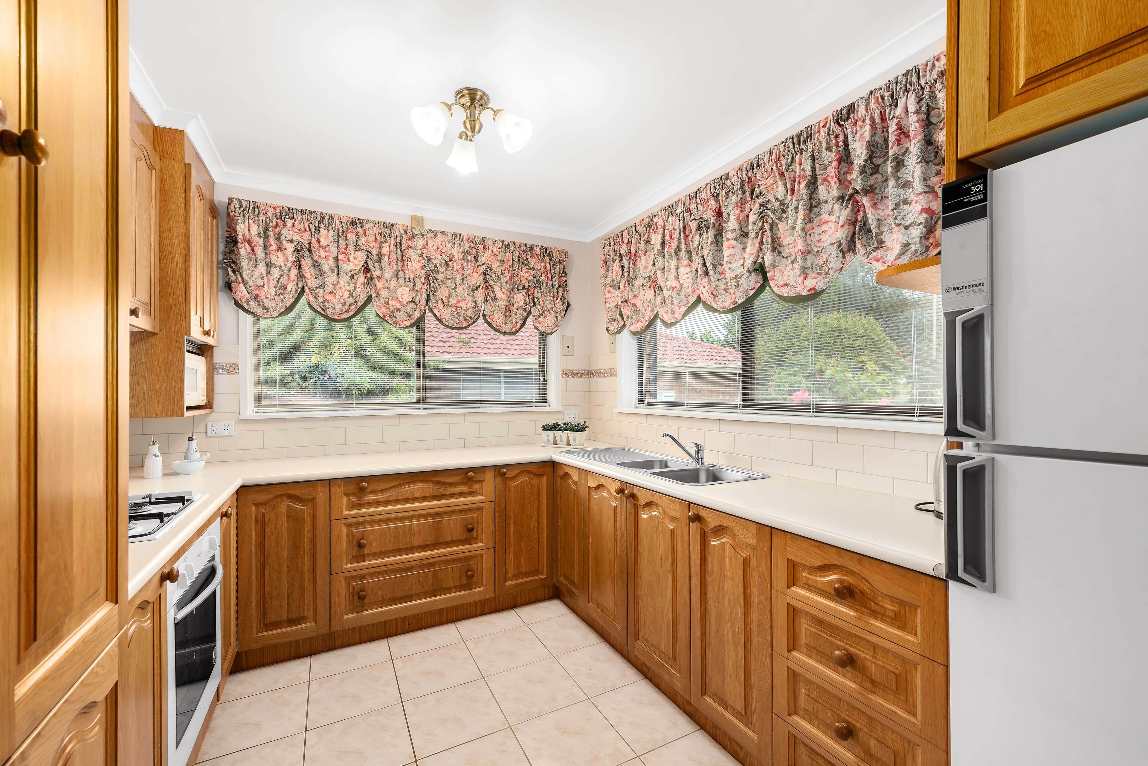 22 Strickland Avenue, Mill Park VIC 3082, Mill Park - Thumbnail 3