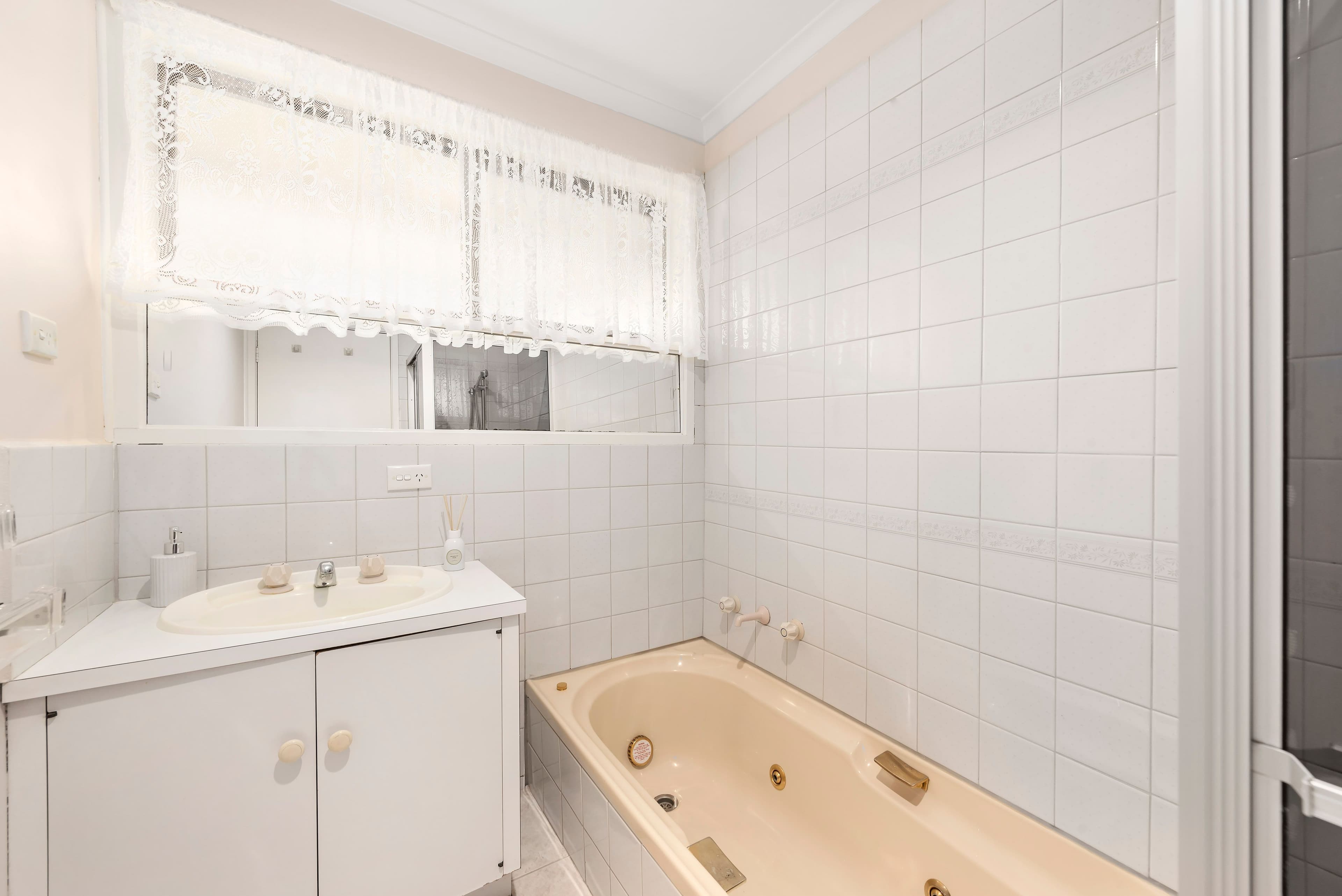 22 Strickland Avenue, Mill Park VIC 3082, Mill Park - Thumbnail 6