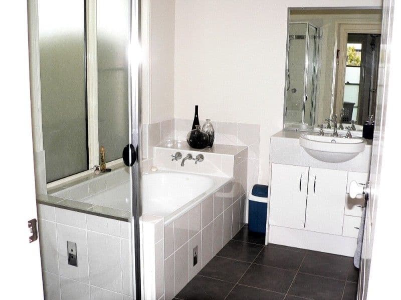 2 Carrieton Street, ORMEAU QLD 4208, Ormeau - Thumbnail 6