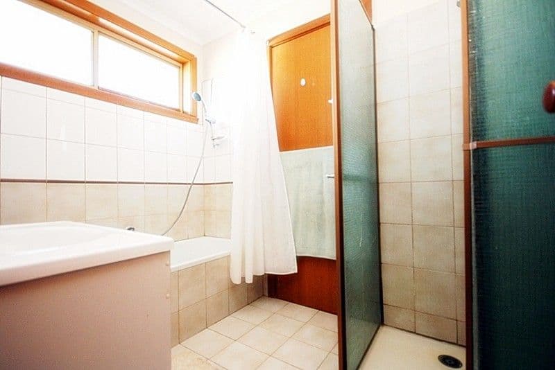 64 Bent Street, ST ALBANS VIC 3021, St Albans - Thumbnail 2