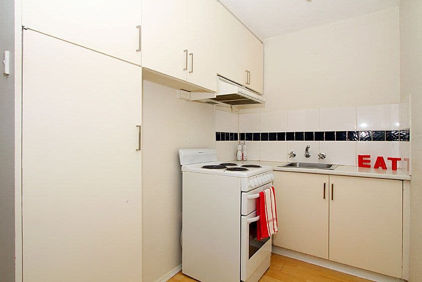 29 Macartney Street, RESERVOIR VIC 3073, Reservoir - Thumbnail 2