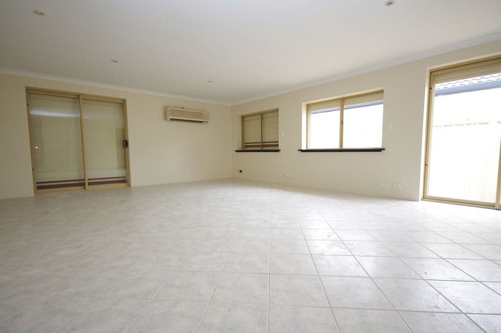 15 Hartfield Way, WESTMINSTER WA 6061, Westminster - Thumbnail 4