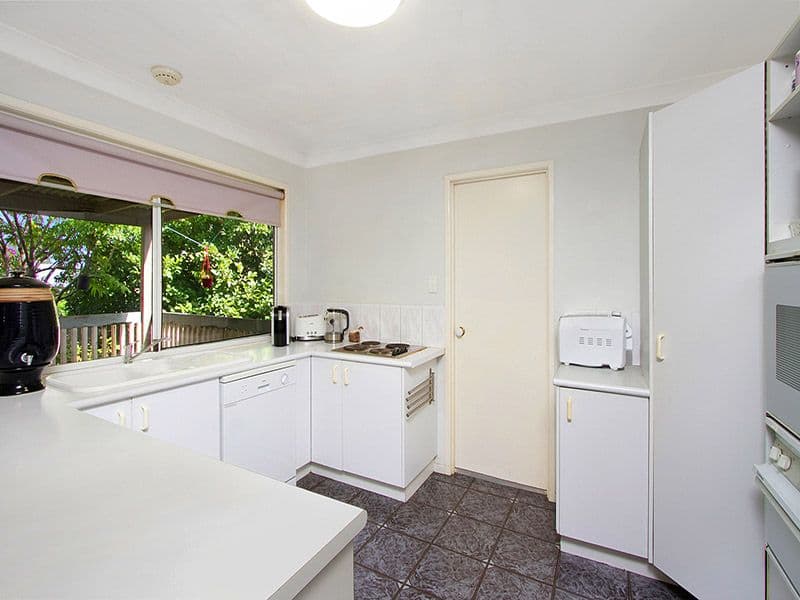 18 Innes Crescent, CORNUBIA QLD 4130, Cornubia - Thumbnail 2