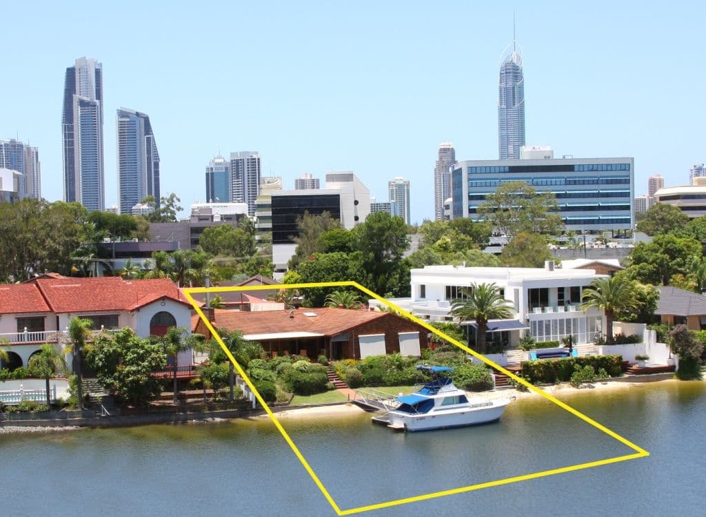 12 Mercedes Place, BUNDALL QLD 4217, Bundall - Thumbnail 2