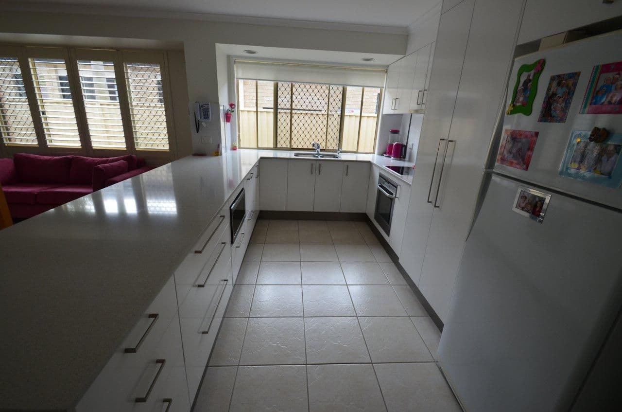 11 Birdie Court, ARUNDEL QLD 4214, Arundel - Thumbnail 3