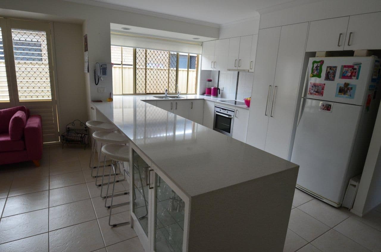 11 Birdie Court, ARUNDEL QLD 4214, Arundel - Thumbnail 4