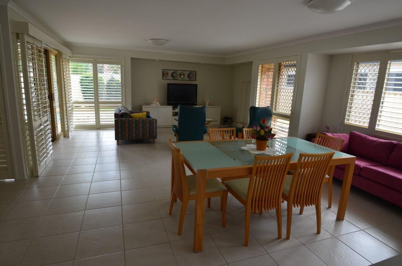 11 Birdie Court, ARUNDEL QLD 4214, Arundel - Thumbnail 6