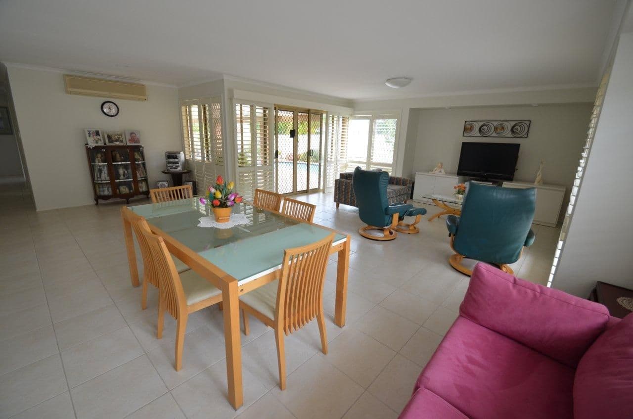 11 Birdie Court, ARUNDEL QLD 4214, Arundel - Thumbnail 7