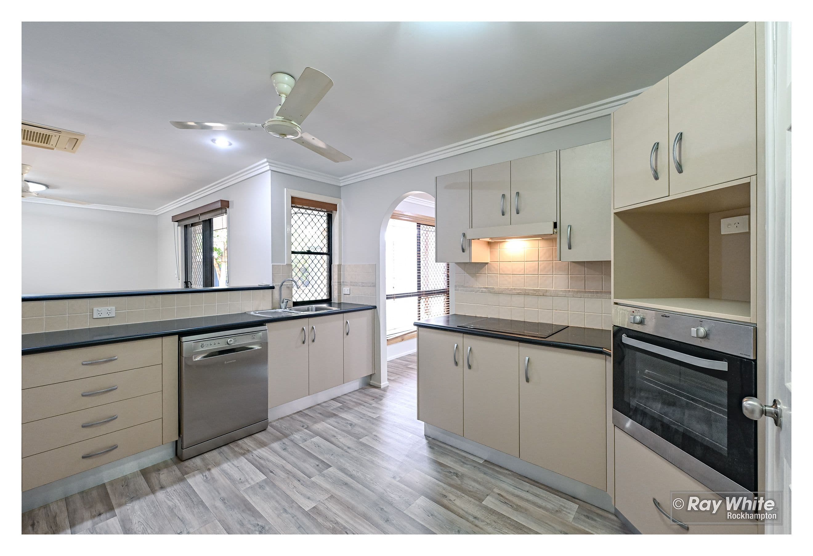 22 Turner Court, Parkhurst QLD 4702, Parkhurst - Thumbnail 3