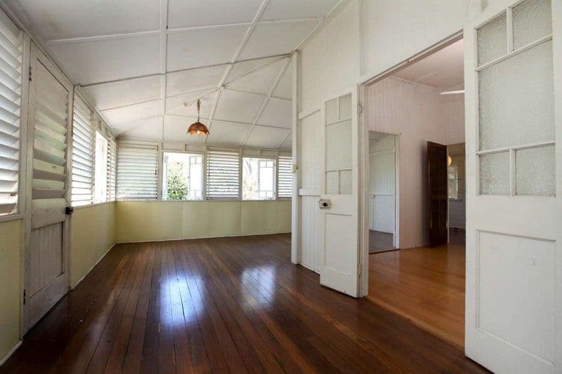 16 Queens Road, RAILWAY ESTATE QLD 4810, Railway Estate - Thumbnail 4