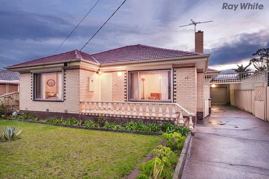 19 Watford Road, St Albans VIC 3021, St Albans - Image 1