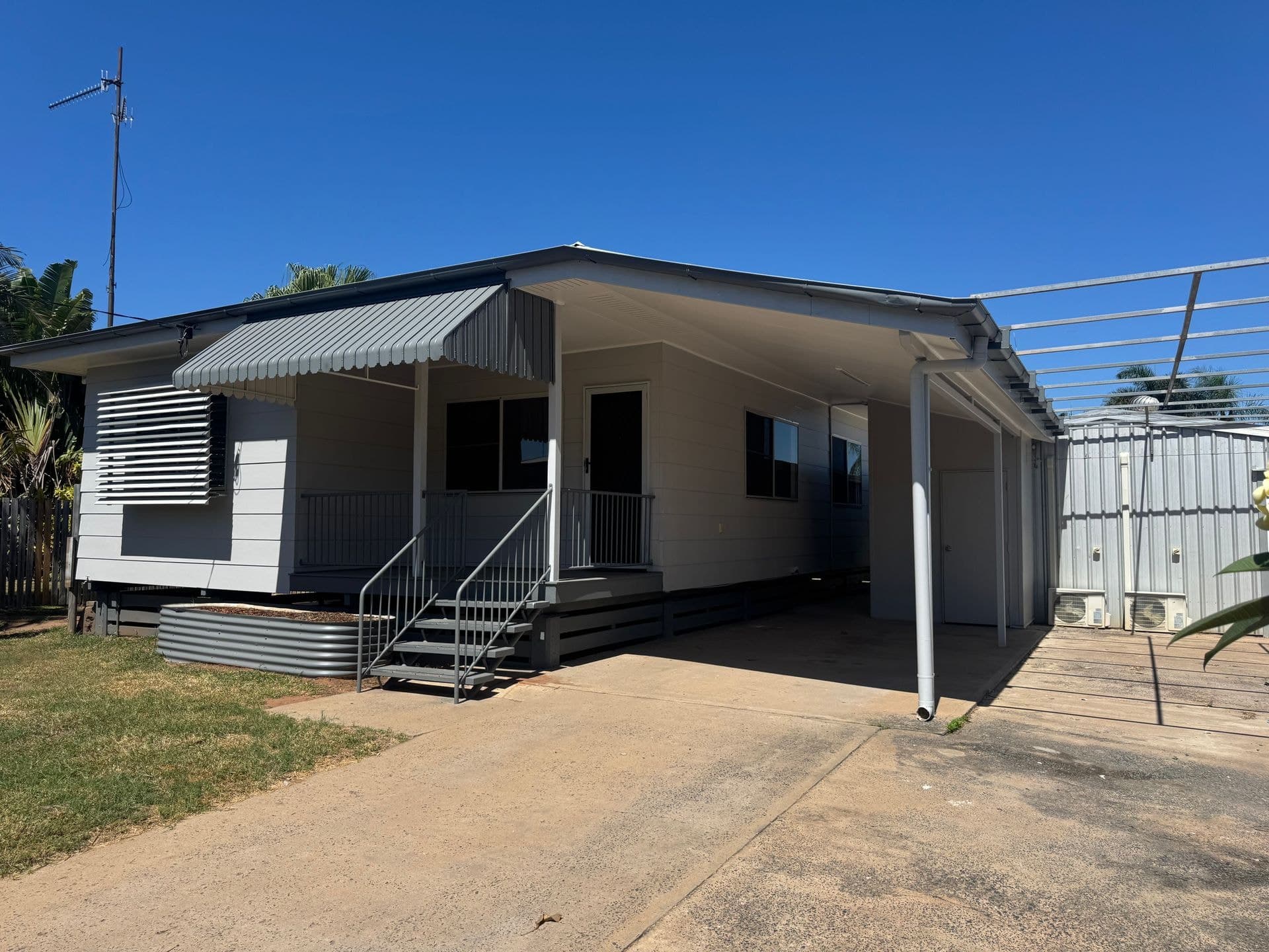 17 Barraclough Crescent, Moranbah, QLD, 4744, Moranbah - Thumbnail 3