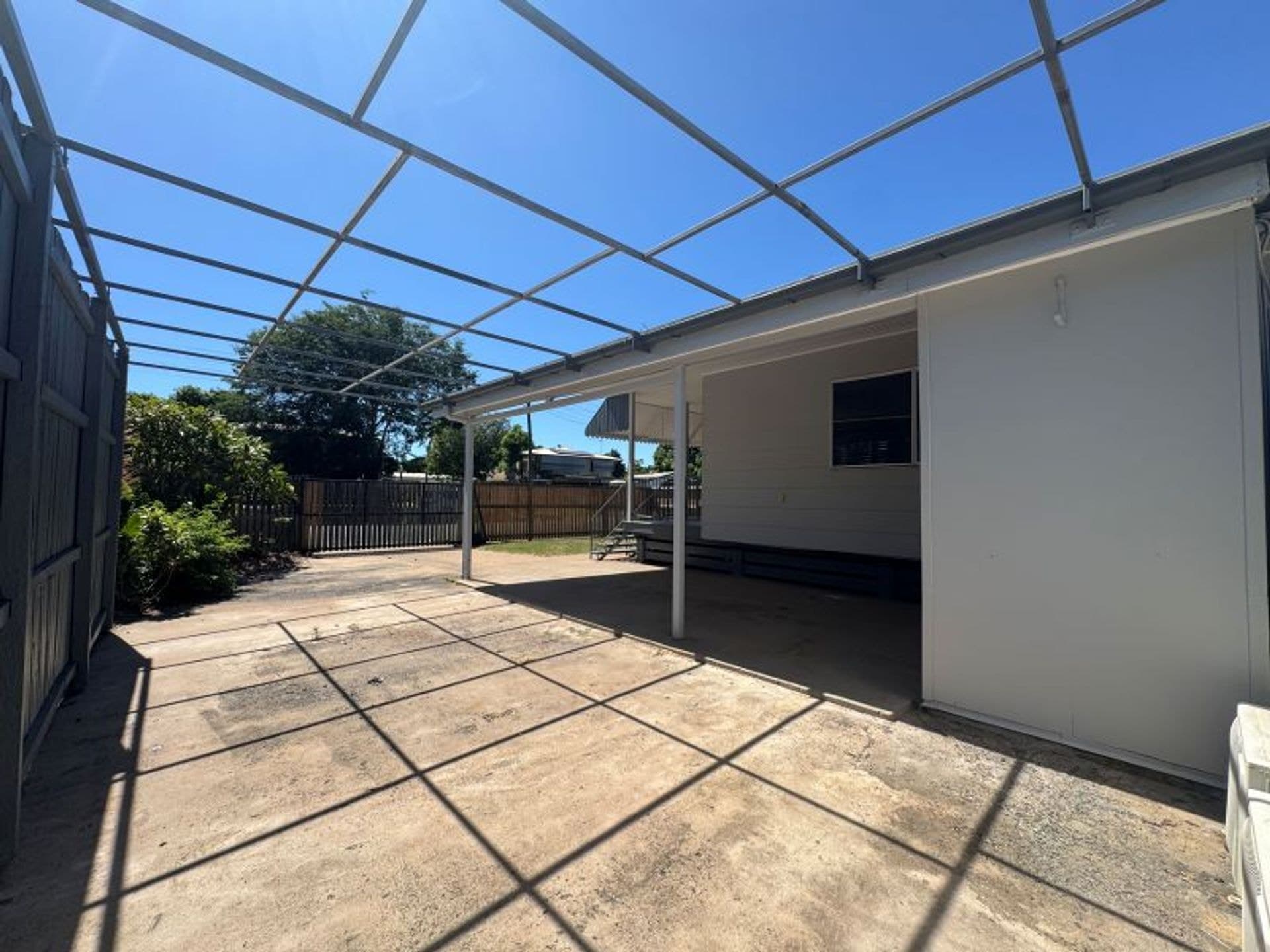 17 Barraclough Crescent, Moranbah, QLD, 4744, Moranbah - Thumbnail 4
