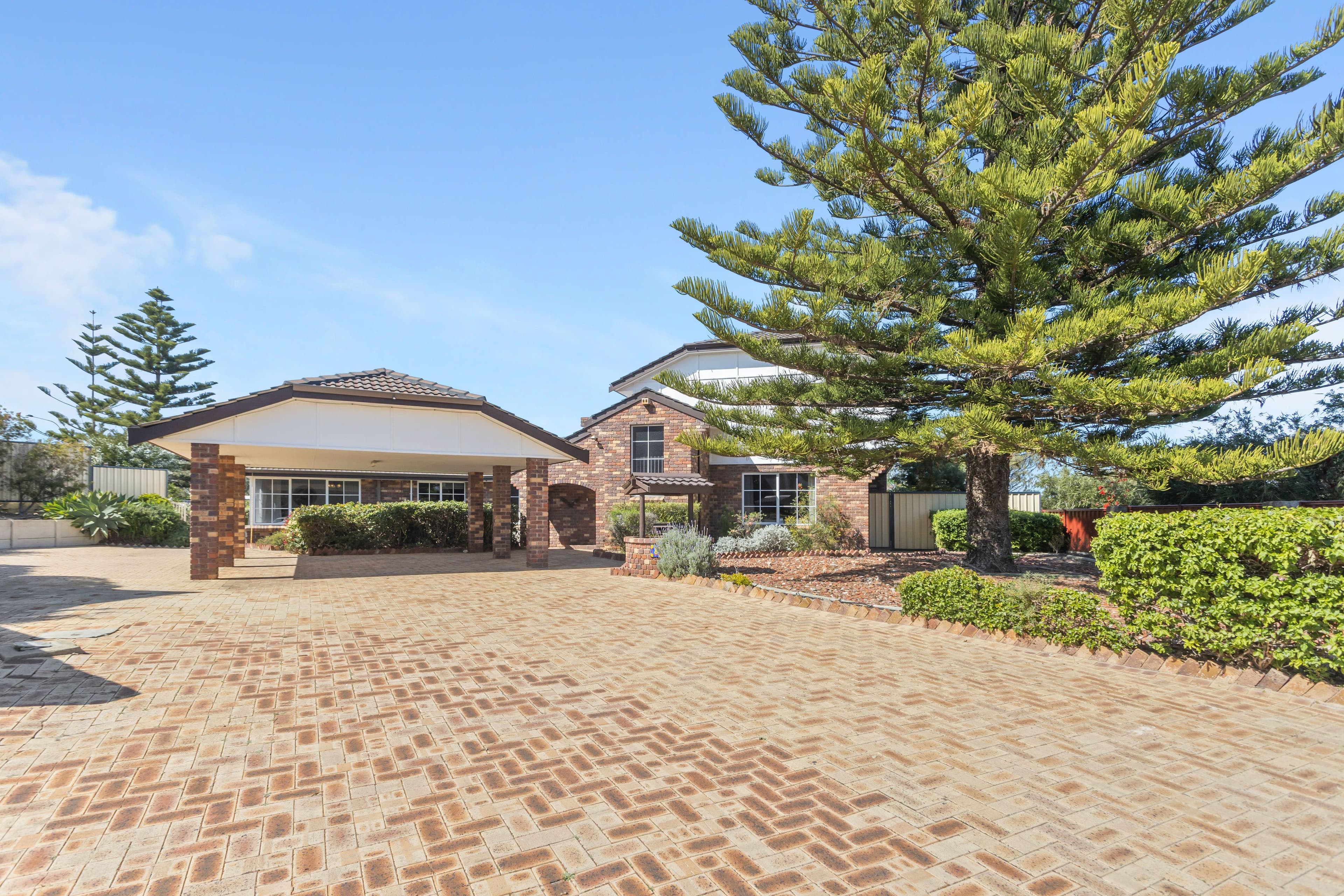 8 Castle Court, Kallaroo WA 6025, Kallaroo - Image 1