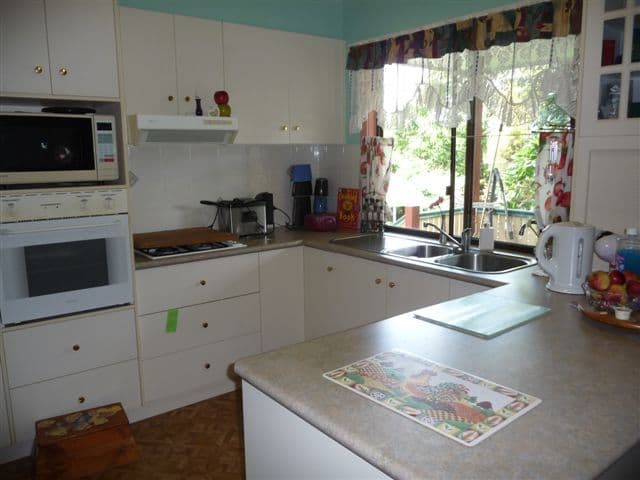 6 Leawarra Street, WILSONTON QLD 4350, Wilsonton - Thumbnail 2