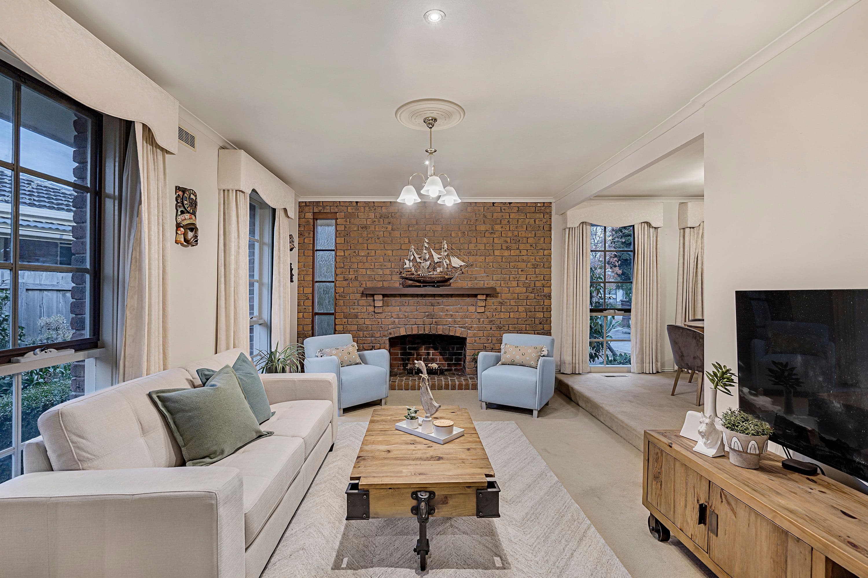 2 Galway Court, Wheelers Hill VIC 3150, Wheelers Hill - Thumbnail 2