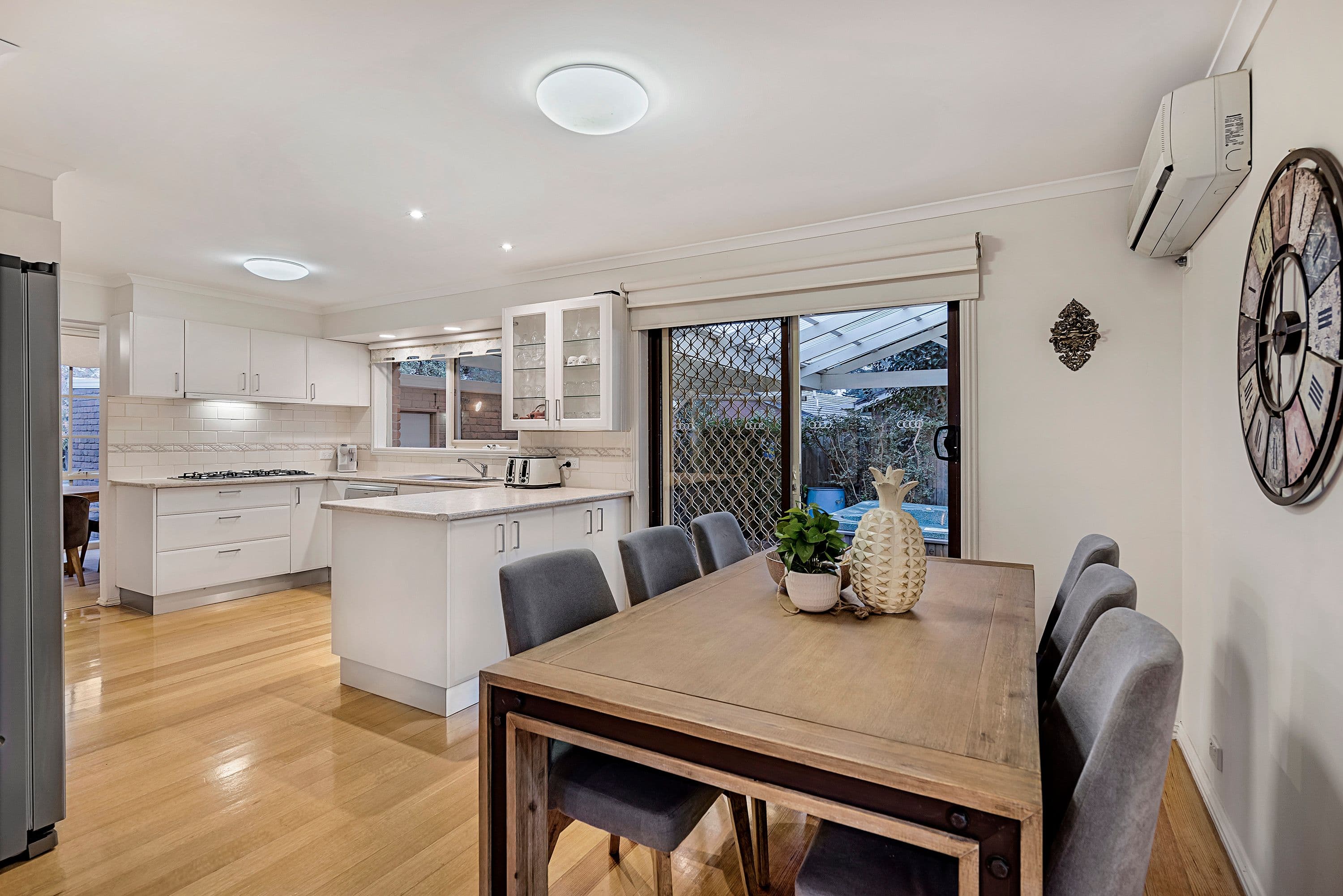 2 Galway Court, Wheelers Hill VIC 3150, Wheelers Hill - Thumbnail 5