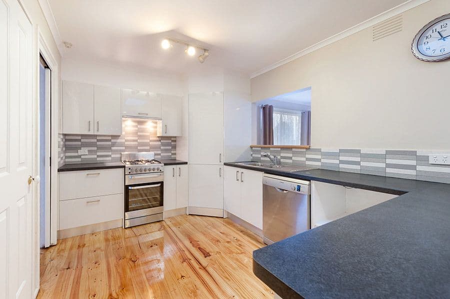 16 Grinstead Court, Craigieburn VIC 3064, Craigieburn - Thumbnail 2