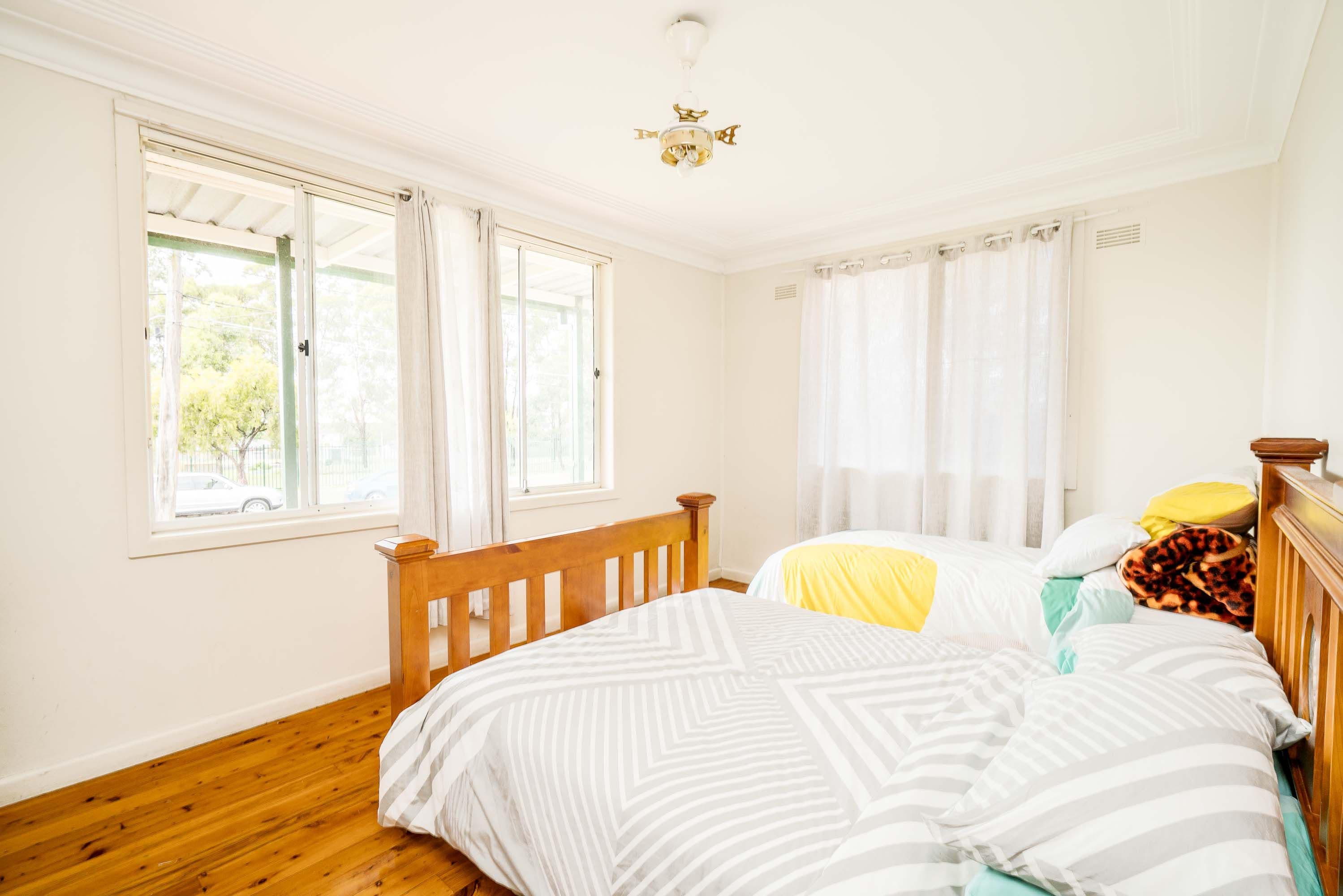 7 Holland Crescent, Casula - Thumbnail 4