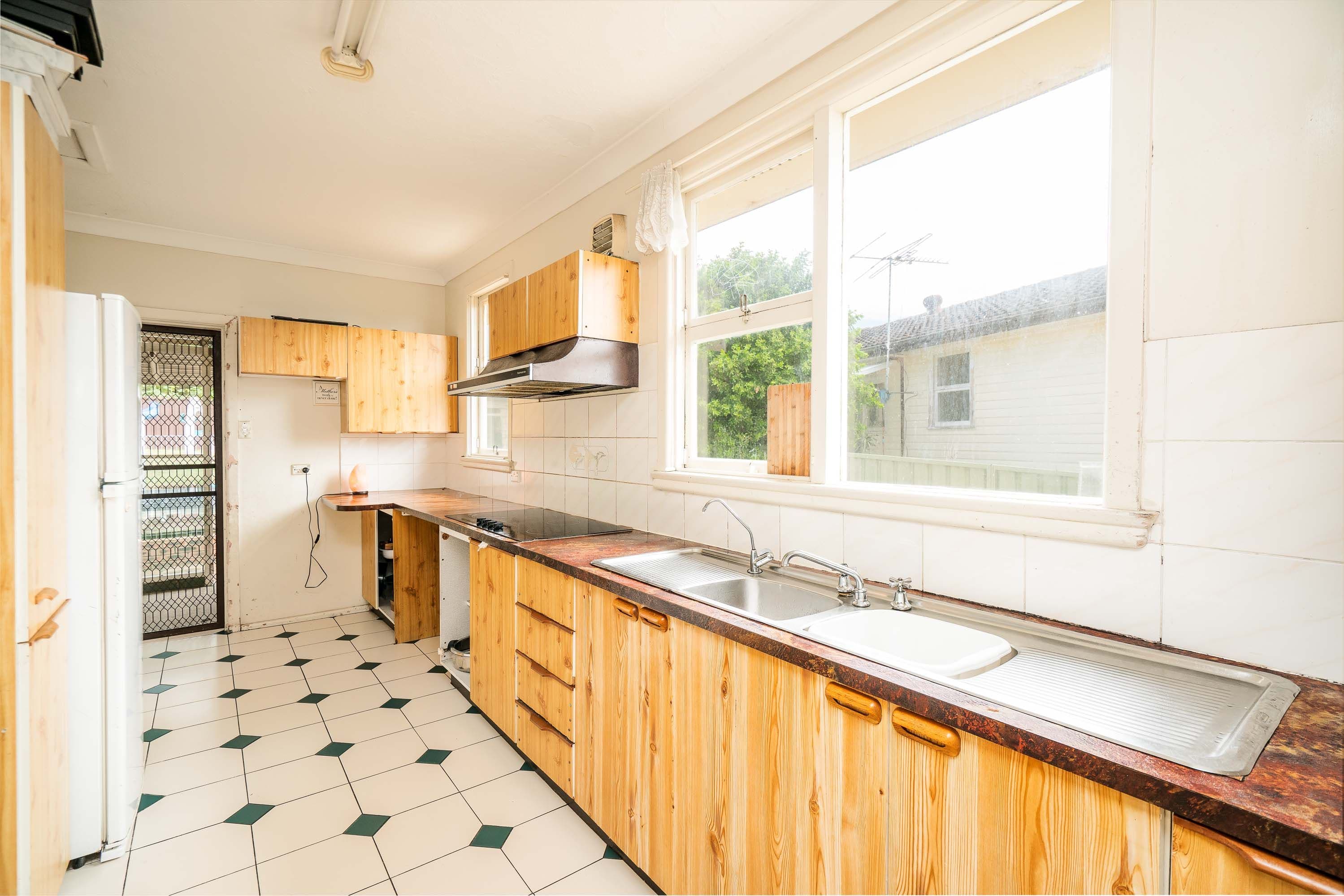 7 Holland Crescent, Casula - Thumbnail 5