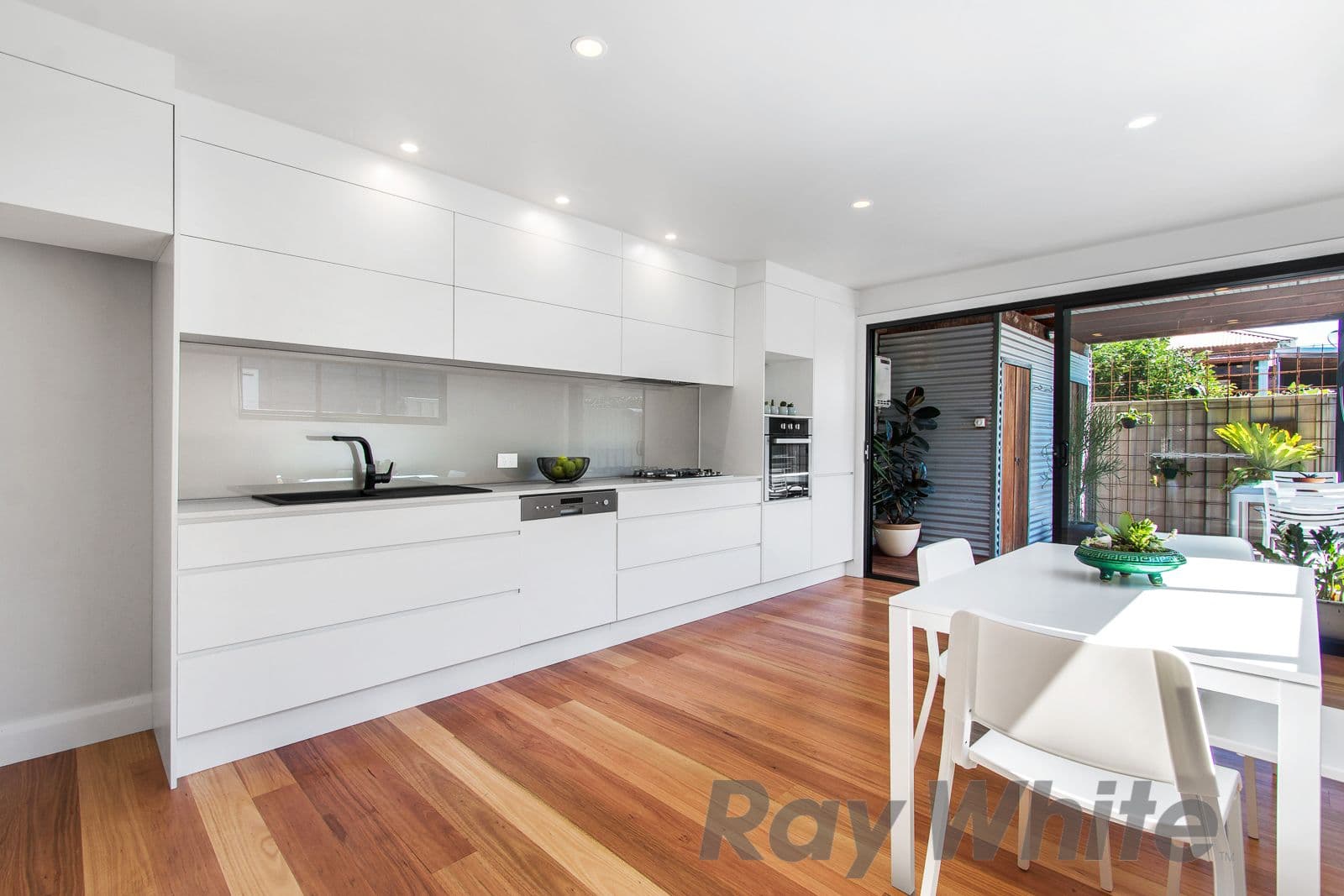42 Chinchen Street, Islington - Thumbnail 4