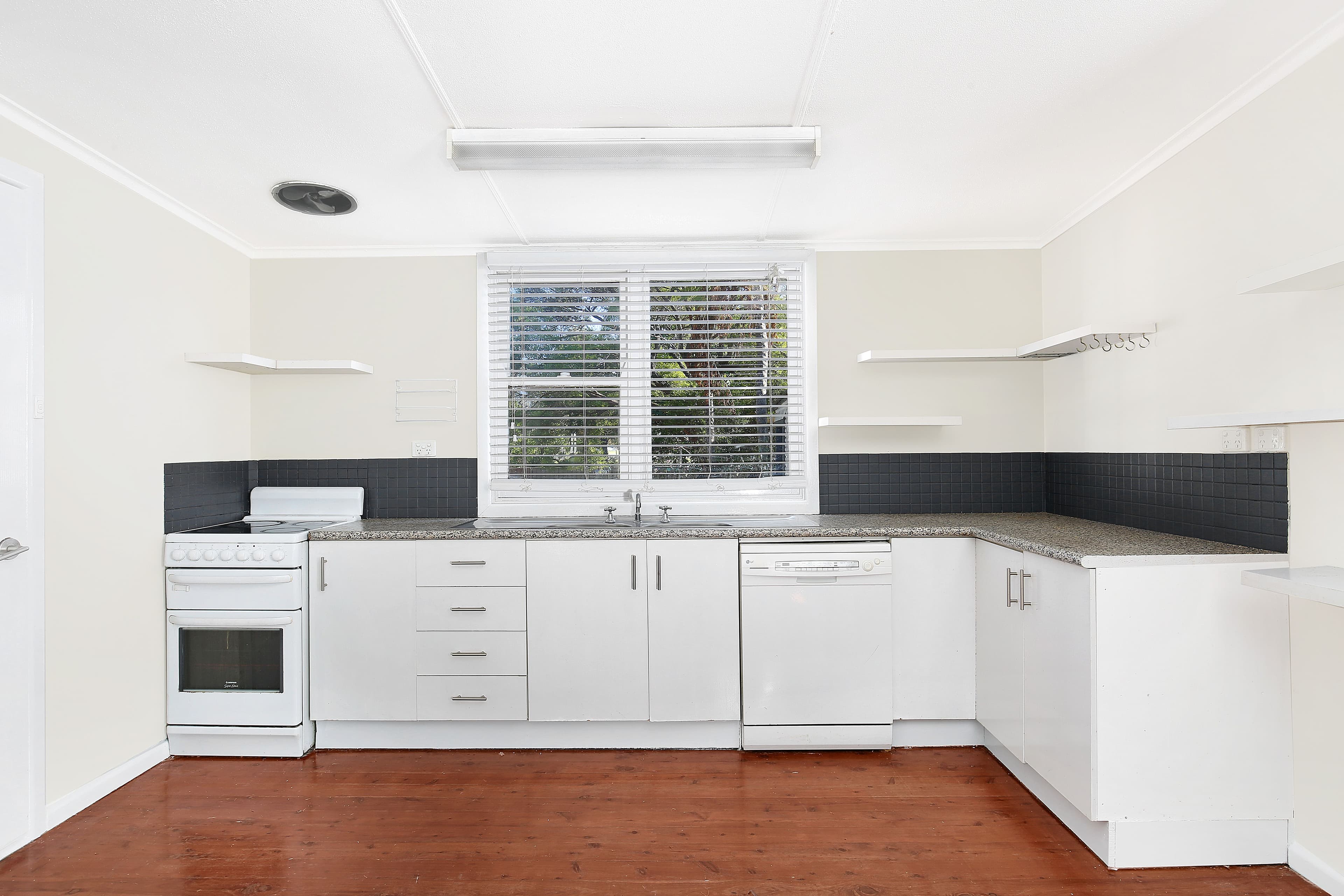 34 Preston Street, Figtree - Thumbnail 2