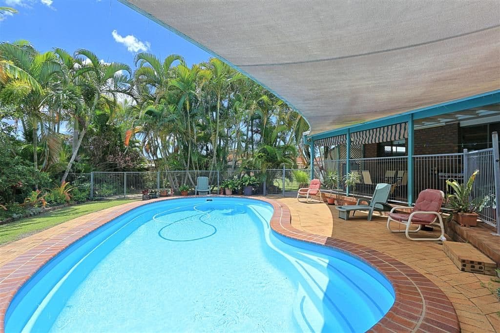 9 The Broadway, AVOCA QLD 4670, Avoca - Image 1