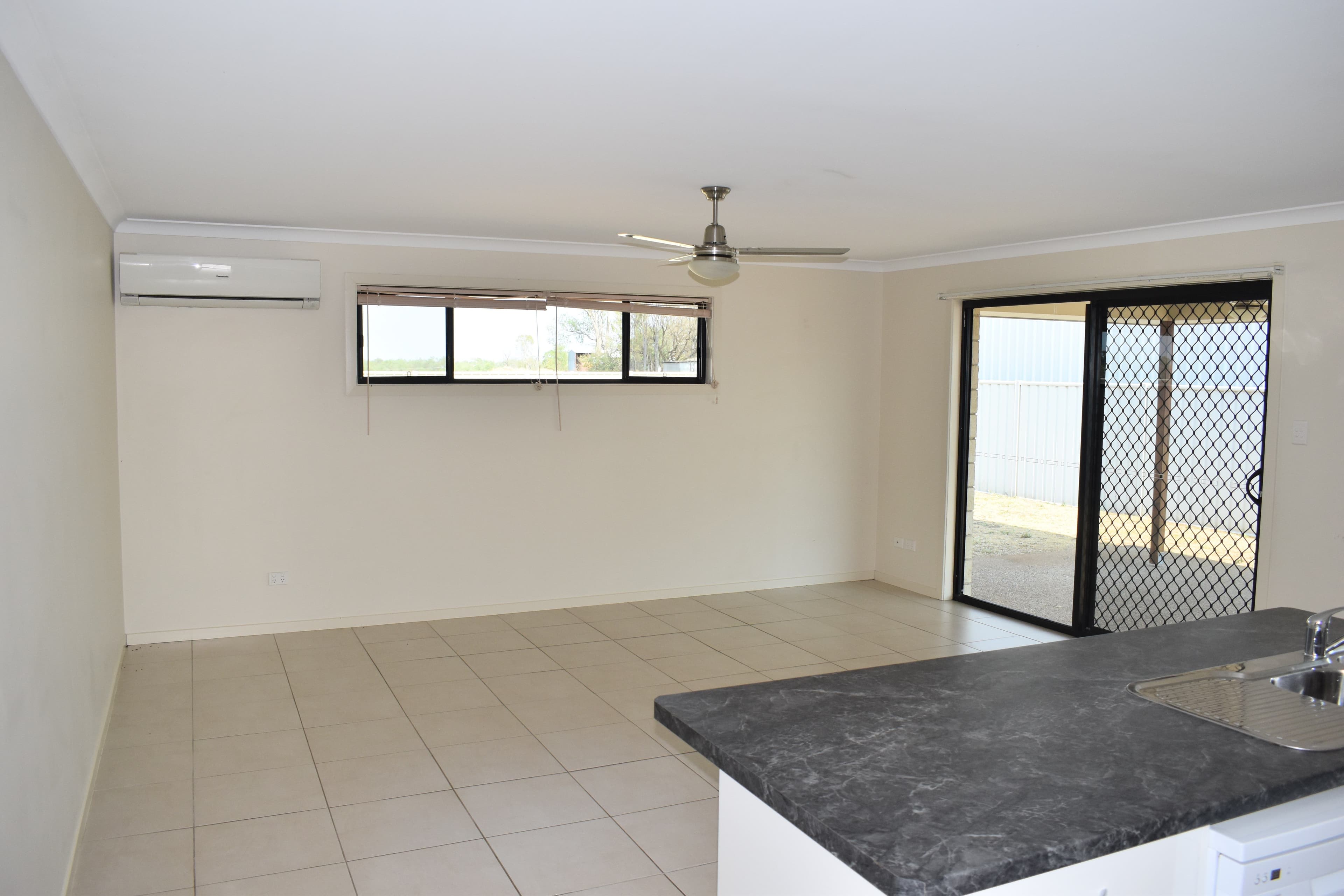 12 Randwick Road, Emerald QLD 4720, Emerald - Thumbnail 5
